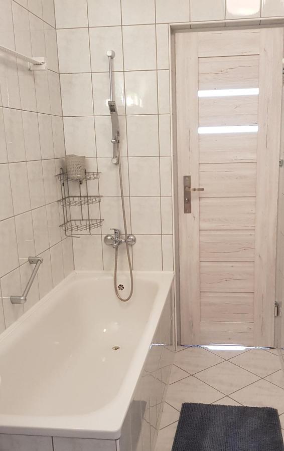 Apartament Z Garazem W Kolobrzegu Appartement Buitenkant foto
